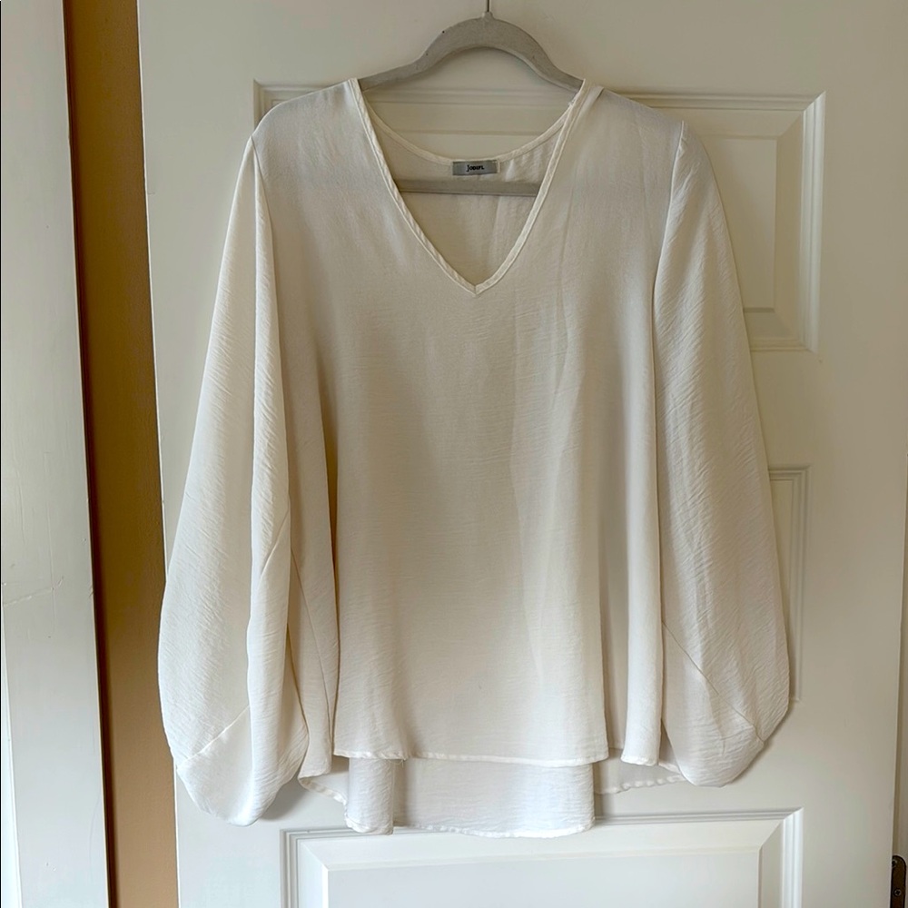 JODIFL Classic Cream V-Neck Top